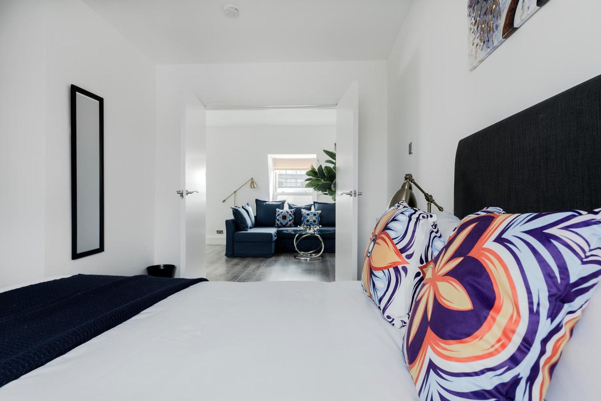 Wonderful Apartments Near Portobello Road Лондон Екстериор снимка