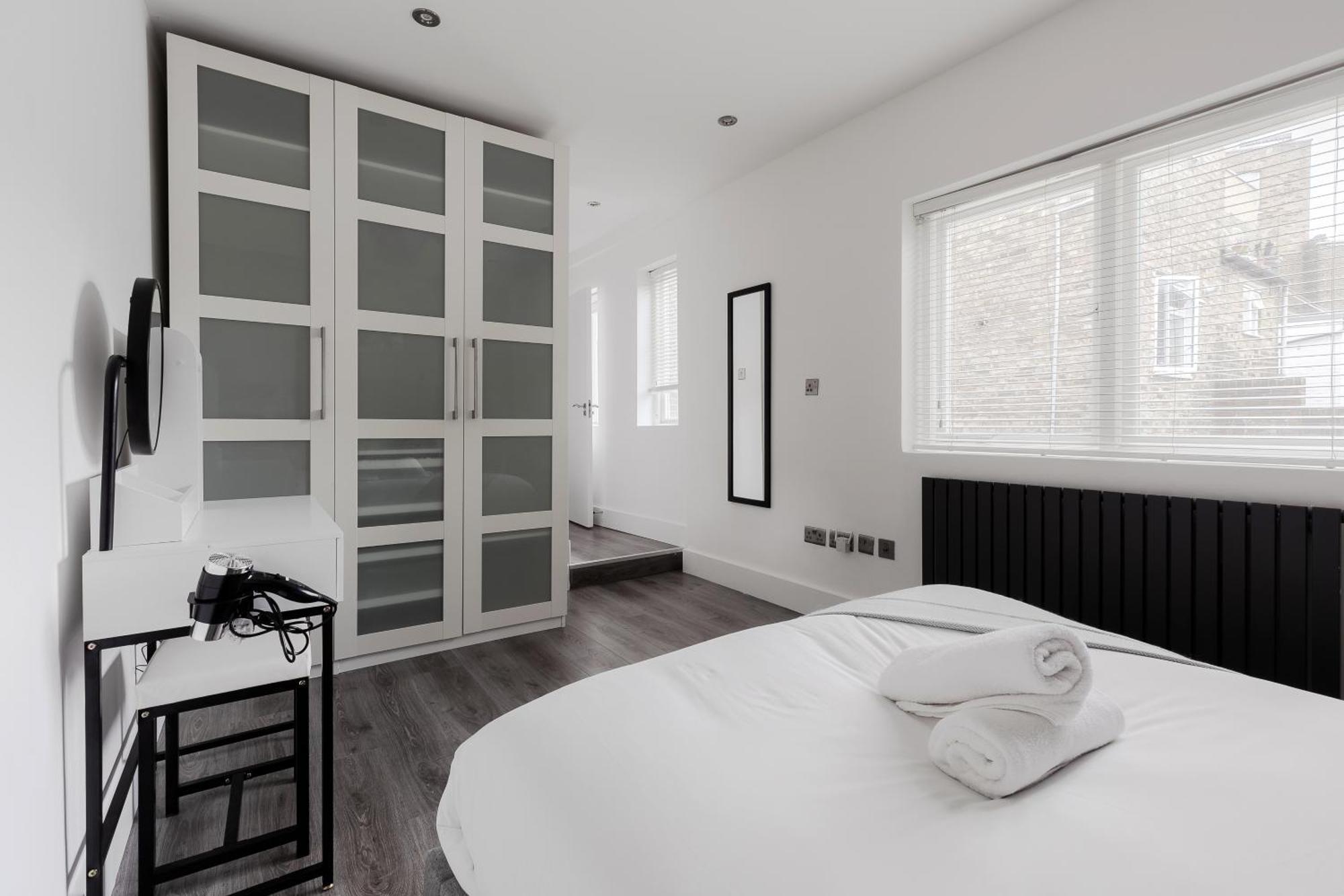 Wonderful Apartments Near Portobello Road Лондон Екстериор снимка