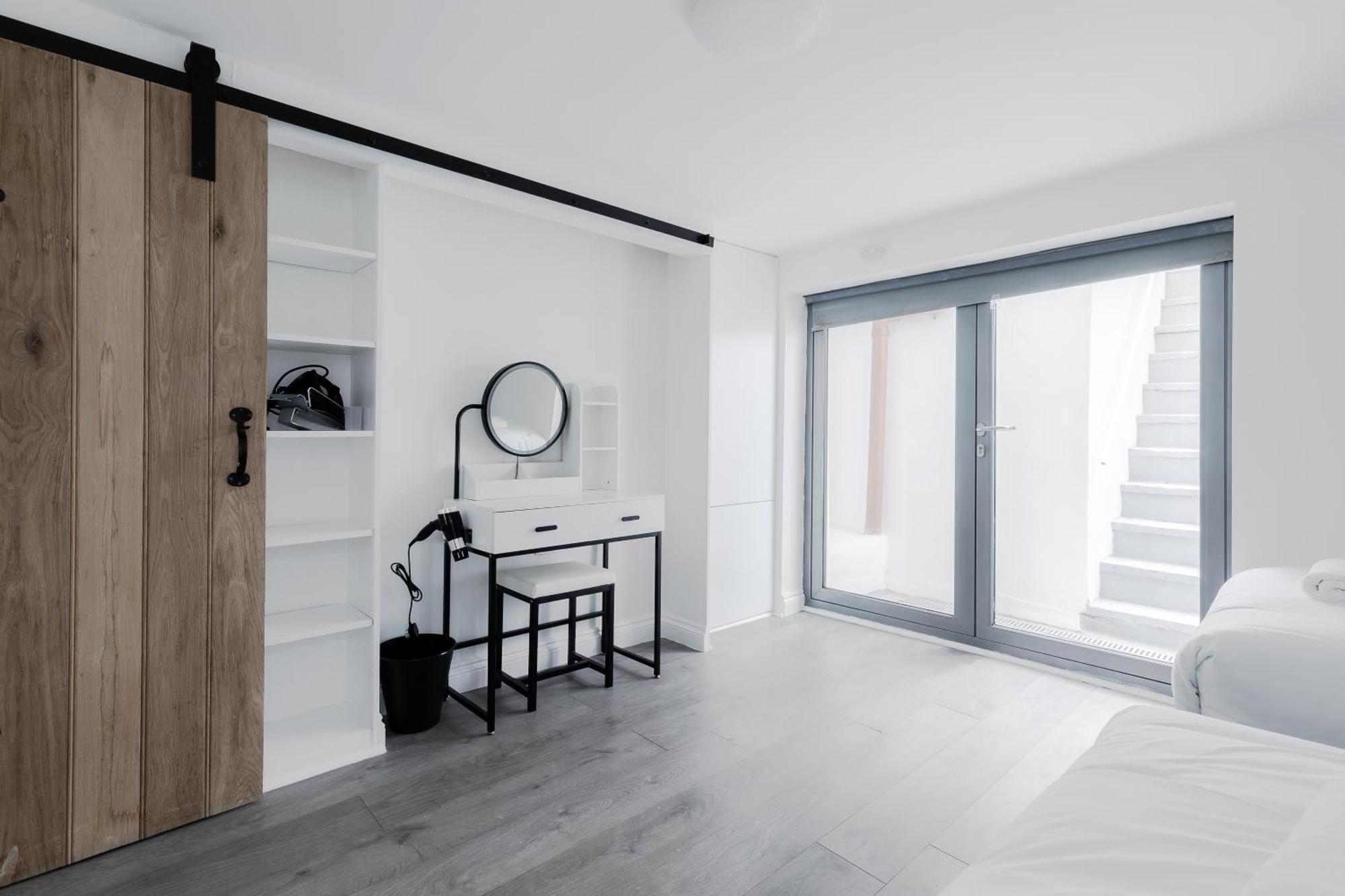 Wonderful Apartments Near Portobello Road Лондон Екстериор снимка